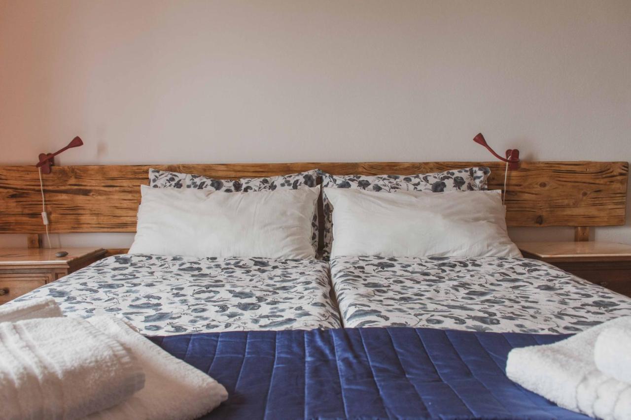 Bed And Breakfast Humus Sapiens Castiglione Chiavarese Exterior photo